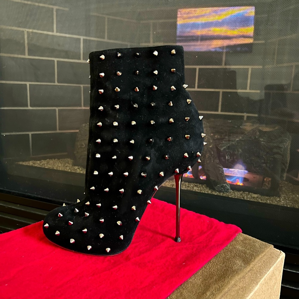 SALE! Christian Louboutin BigLips Spike Hottest Stiletto - Retail $2995 sz 38